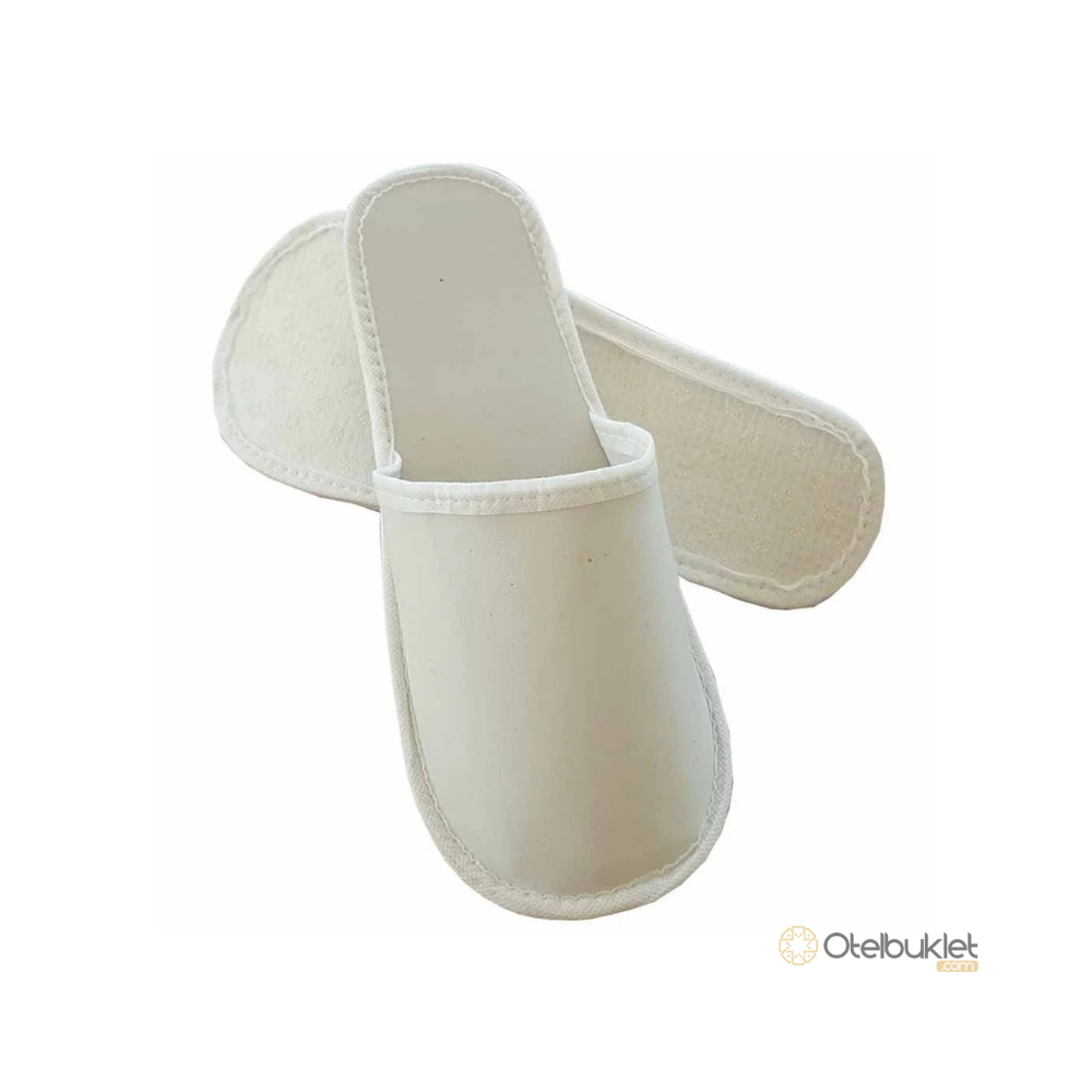 Islak zeminlere uygun kaymaz tabanlı önü kapalı spa terliği.